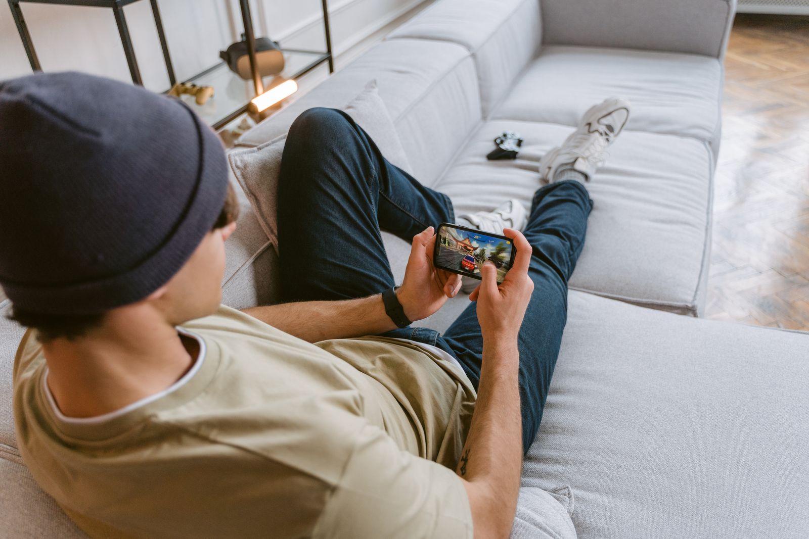 Player trying a web3 game on a smartphone with a separate wallet